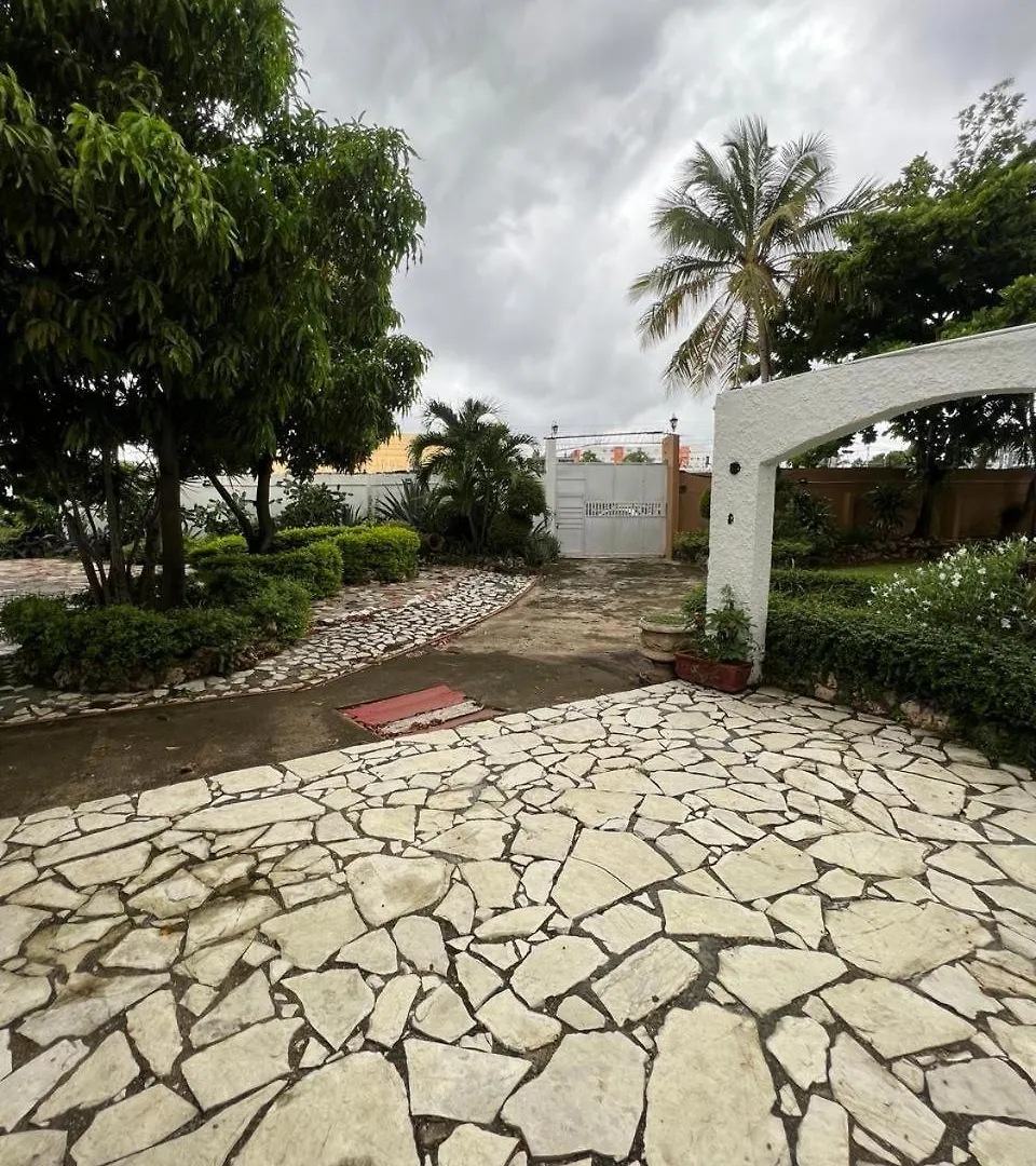 Hotel Tropicana La Viva