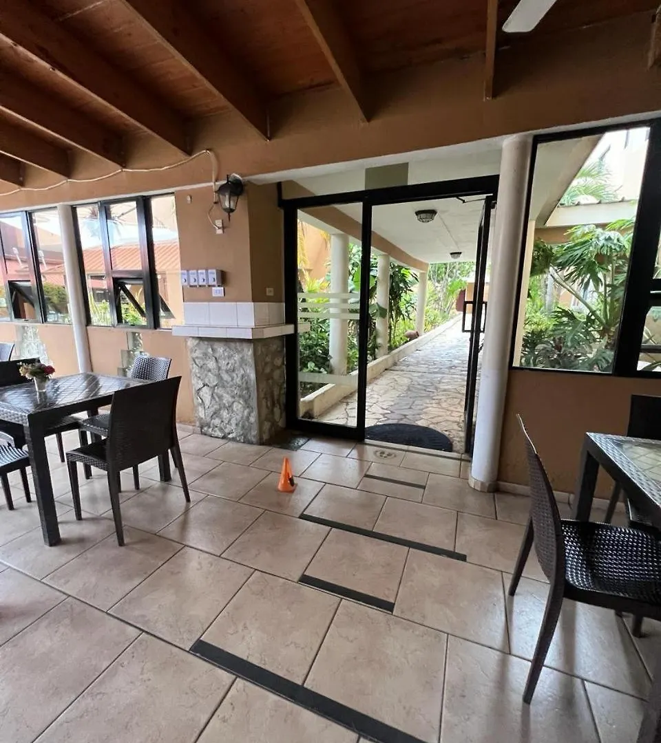 Hotel Tropicana La Viva