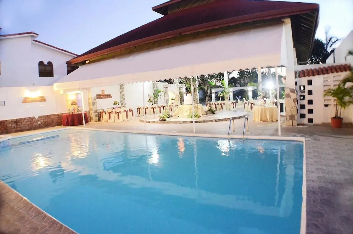 Hotel Tropicana La Viva